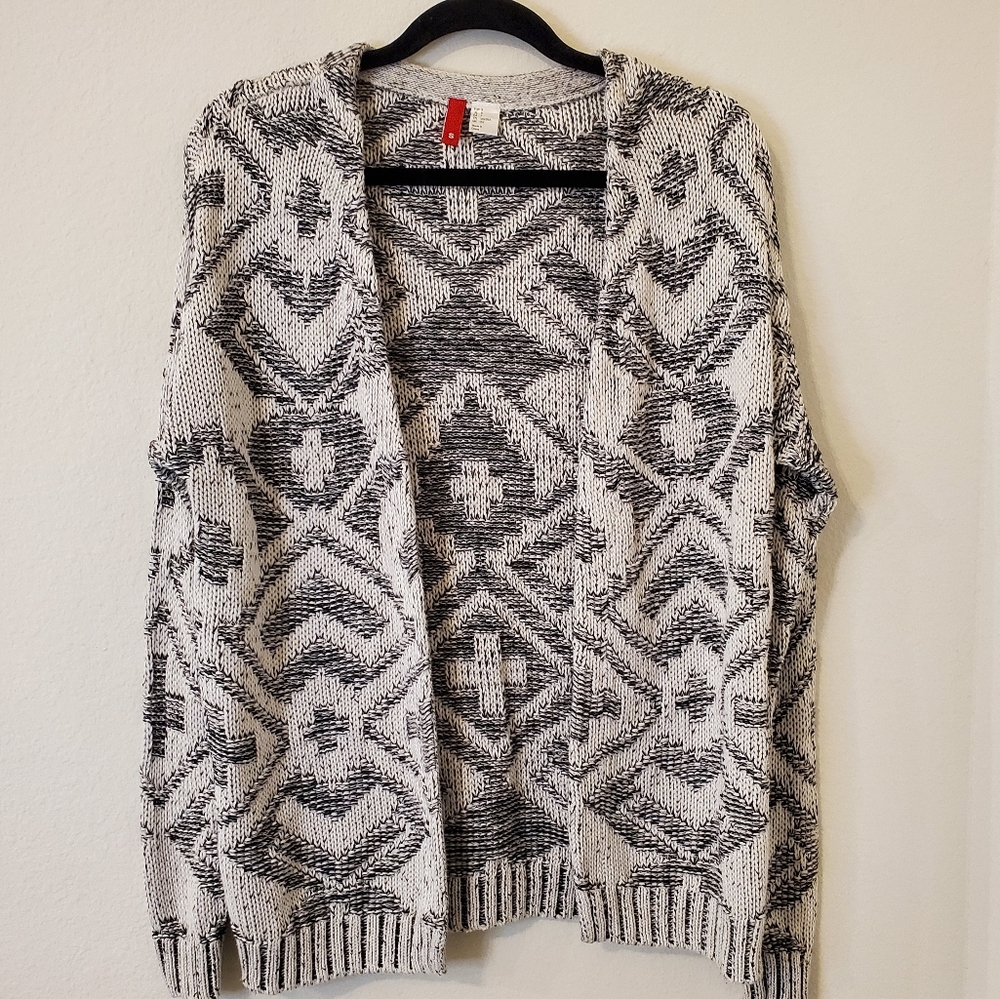 H&M Cardigan Black and White Size Women's Small